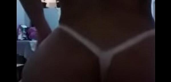  CLIENTE SENTANDO A PICA E ESPOSA OUVINDO - XVIDEOS.COM 3.MP4